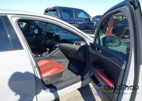 2022 Kia K5 Gt-Line z USA, uszkodzony, nr VIN 5XXG64J20NG131360